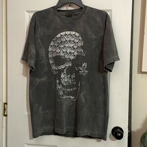 Men's gray RAGING RIVER skull t-shirt. Size M